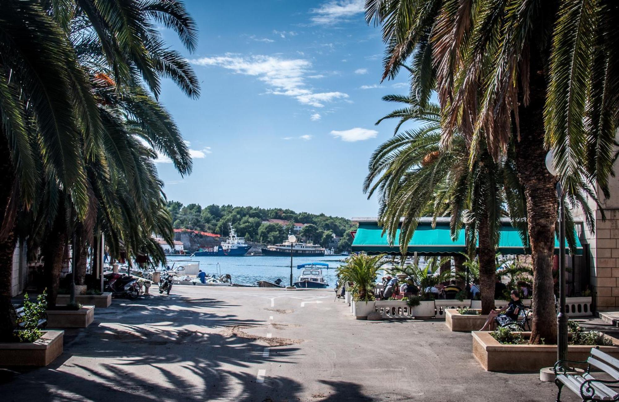 Riva Apartments Villa Thalia - Milna, Brac Милна Екстер'єр фото